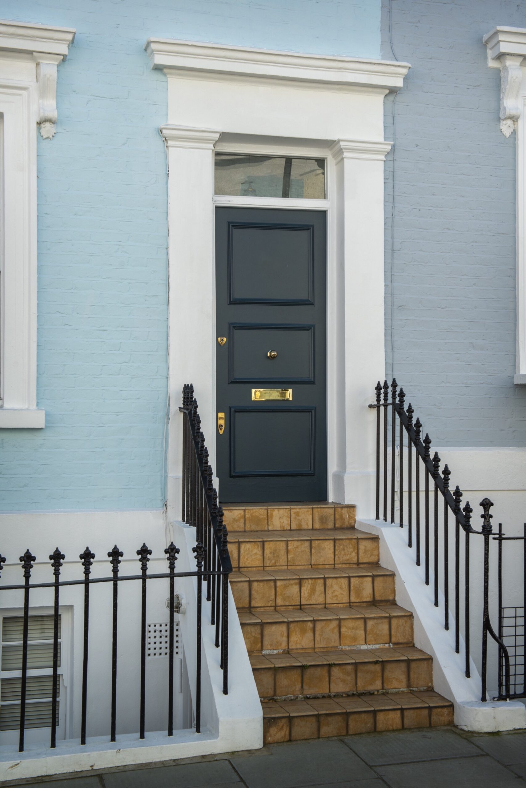 External door lintels